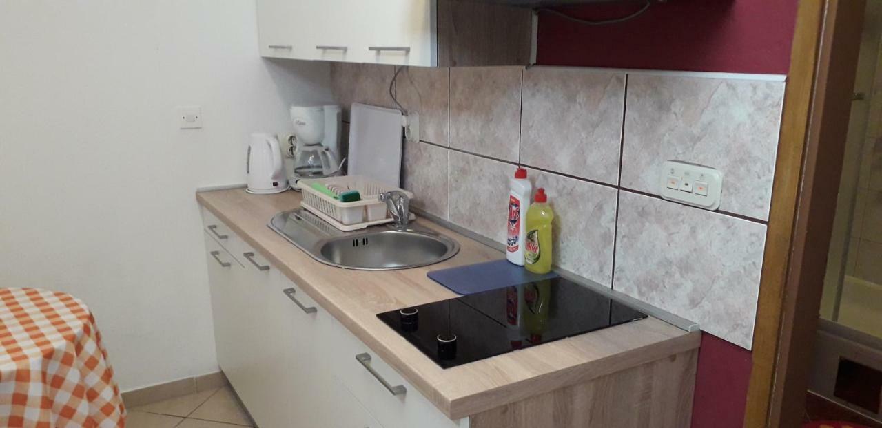 Apartment Perovic Baška Voda Pokoj fotografie